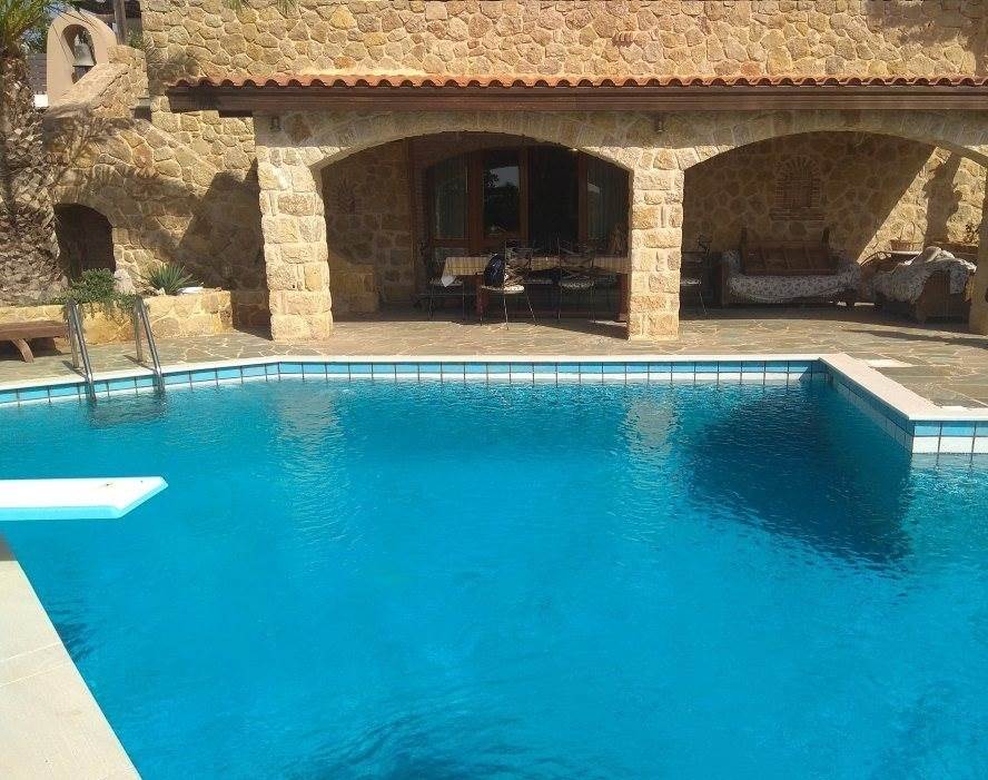 (For Sale) Residential Detached house || East Attica/Saronida - 380 Sq.m, 5 Bedrooms, 680.000€ 